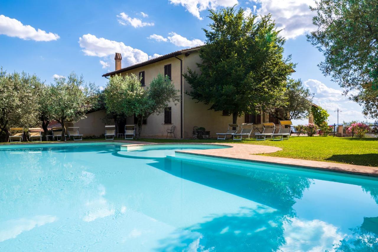 Agriturismo Le Vigne Foligno Exteriér fotografie
